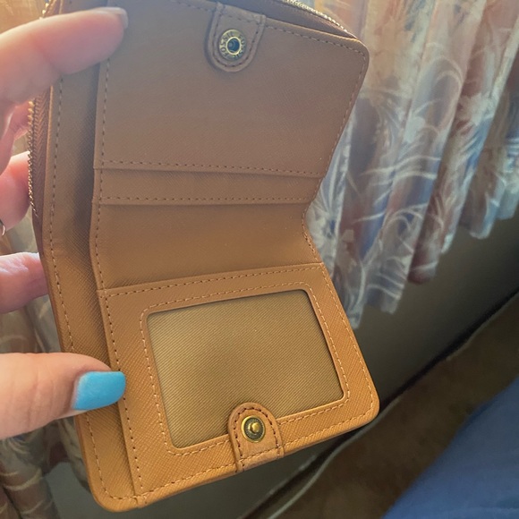 Beautiful Fossil wallet NWOT - Picture 2 of 4